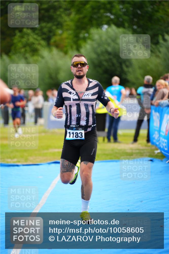 30.08.2026 - Elbe Triathlon Hamburg LAZAROV Photography http://msf.ph/oto/10058605 30.08.2026 11:29:35 Ziel 659, 749, 1078, 1183 meine-sportfotos.de