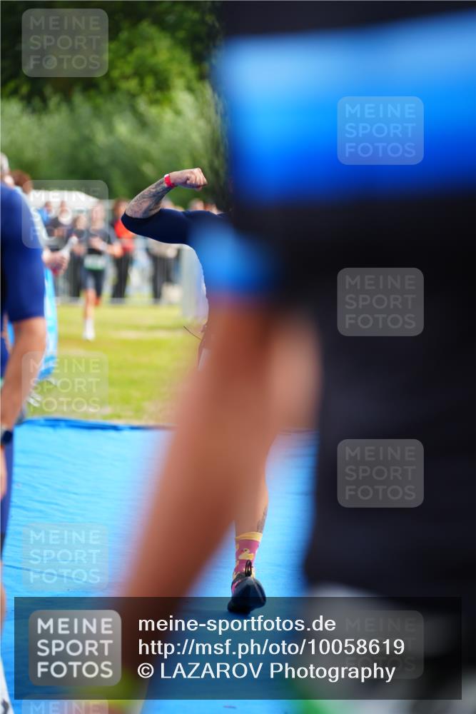 30.08.2026 - Elbe Triathlon Hamburg LAZAROV Photography http://msf.ph/oto/10058619 30.08.2026 11:29:46 Ziel 635, 659, 880 meine-sportfotos.de