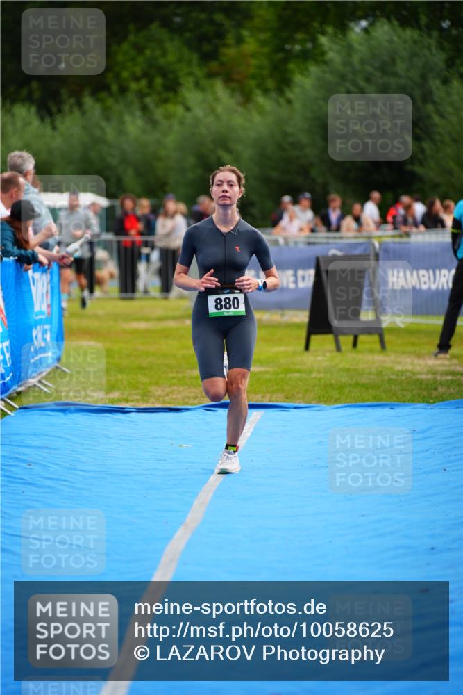 30.08.2026 - Elbe Triathlon Hamburg LAZAROV Photography http://msf.ph/oto/10058625 30.08.2026 11:29:51 Ziel 880, 1092 meine-sportfotos.de
