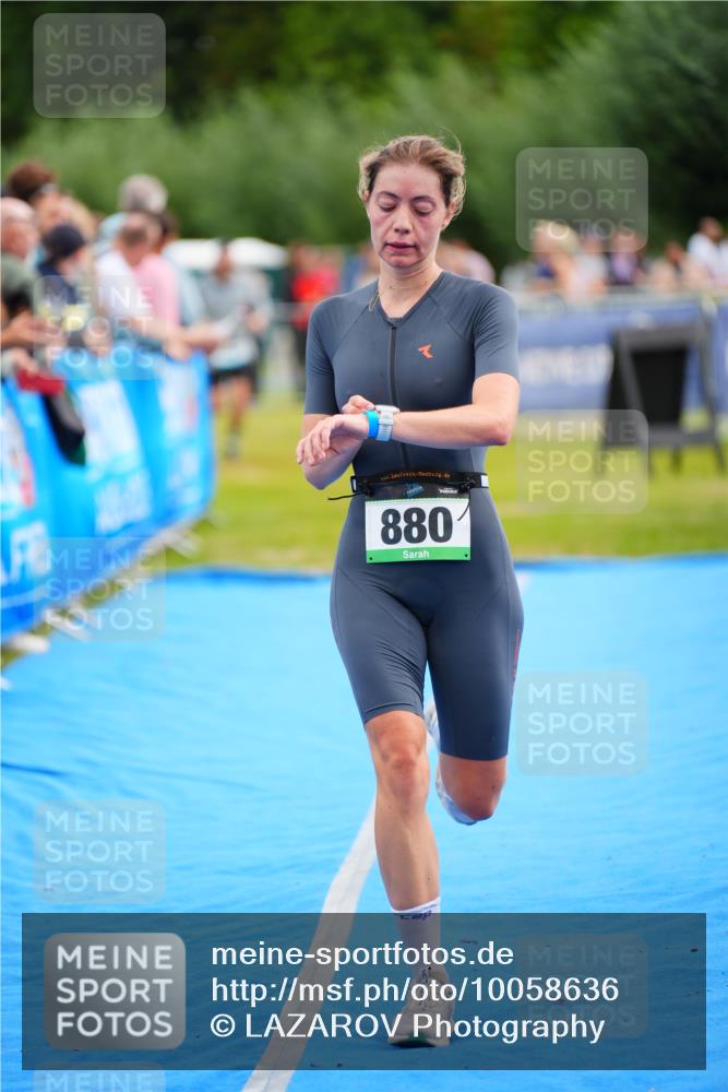 30.08.2026 - Elbe Triathlon Hamburg LAZAROV Photography http://msf.ph/oto/10058636 30.08.2026 11:29:53 Ziel 880, 1092 meine-sportfotos.de