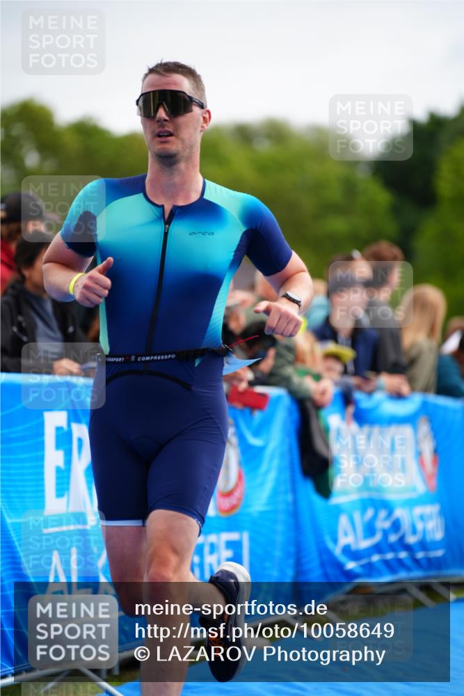 30.08.2026 - Elbe Triathlon Hamburg LAZAROV Photography http://msf.ph/oto/10058649 30.08.2026 11:30:08 Ziel 798, 1193, 1285 meine-sportfotos.de