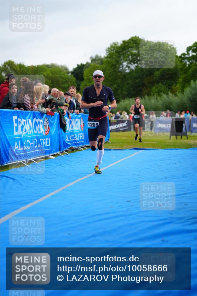 30.08.2026 - Elbe Triathlon Hamburg LAZAROV Photography http://msf.ph/oto/10058666 30.08.2026 11:30:15 Ziel 798, 1081, 1285 meine-sportfotos.de