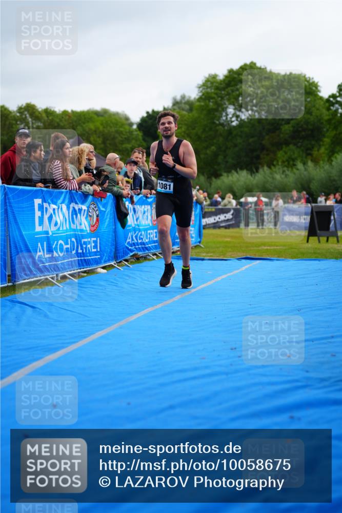 30.08.2026 - Elbe Triathlon Hamburg LAZAROV Photography http://msf.ph/oto/10058675 30.08.2026 11:30:18 Ziel 1081, 1285 meine-sportfotos.de