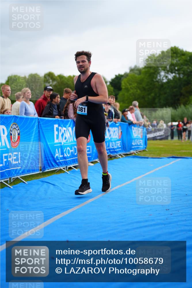 30.08.2026 - Elbe Triathlon Hamburg LAZAROV Photography http://msf.ph/oto/10058679 30.08.2026 11:30:19 Ziel 1081, 1285 meine-sportfotos.de