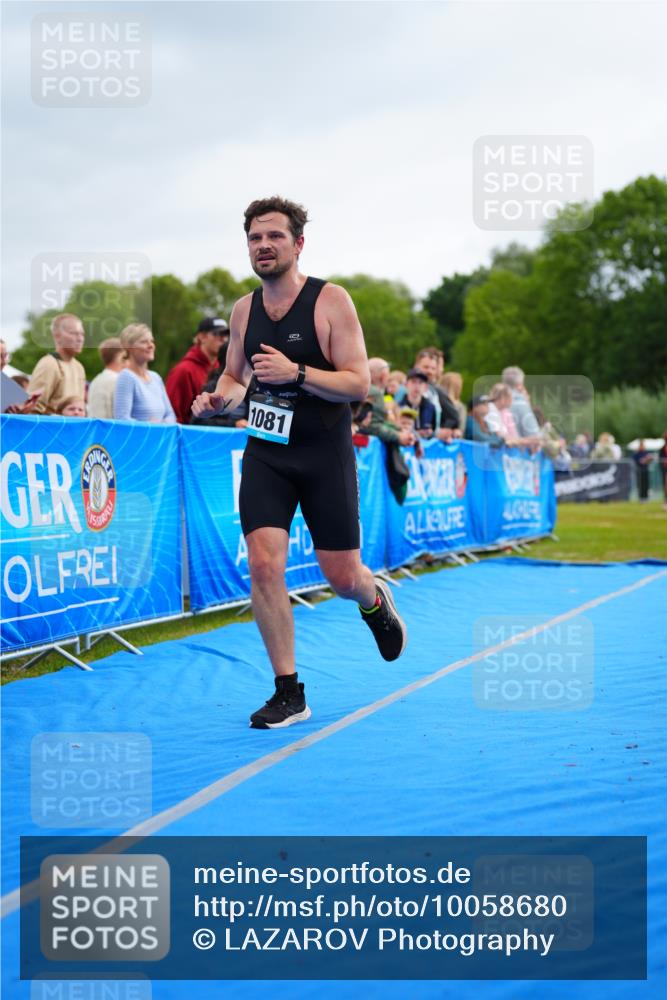 30.08.2026 - Elbe Triathlon Hamburg LAZAROV Photography http://msf.ph/oto/10058680 30.08.2026 11:30:19 Ziel 1081, 1285 meine-sportfotos.de