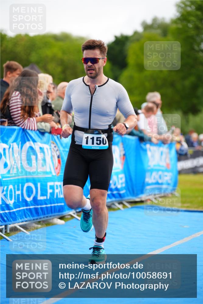 30.08.2026 - Elbe Triathlon Hamburg LAZAROV Photography http://msf.ph/oto/10058691 30.08.2026 11:30:33 Ziel 646, 714, 827, 1150 meine-sportfotos.de
