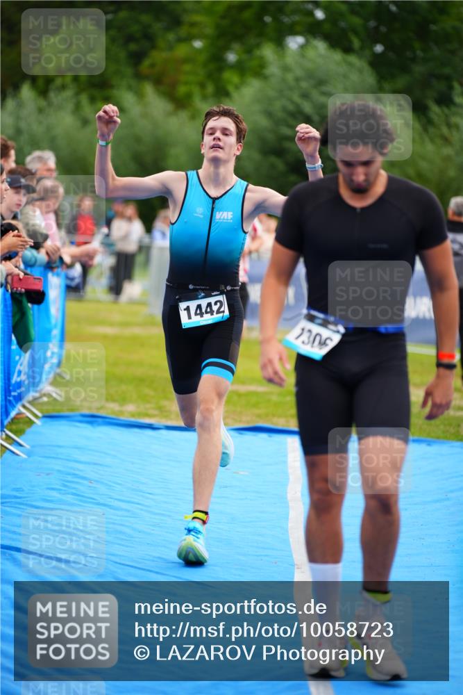 30.08.2026 - Elbe Triathlon Hamburg LAZAROV Photography http://msf.ph/oto/10058723 30.08.2026 11:31:00 Ziel 1018, 1306, 1442 meine-sportfotos.de