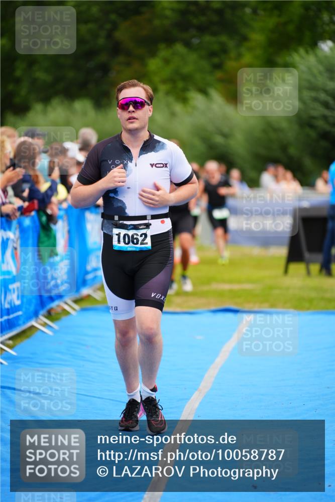 30.08.2026 - Elbe Triathlon Hamburg LAZAROV Photography http://msf.ph/oto/10058787 30.08.2026 11:32:10 Ziel 716, 729, 1026, 1062, 1170 meine-sportfotos.de
