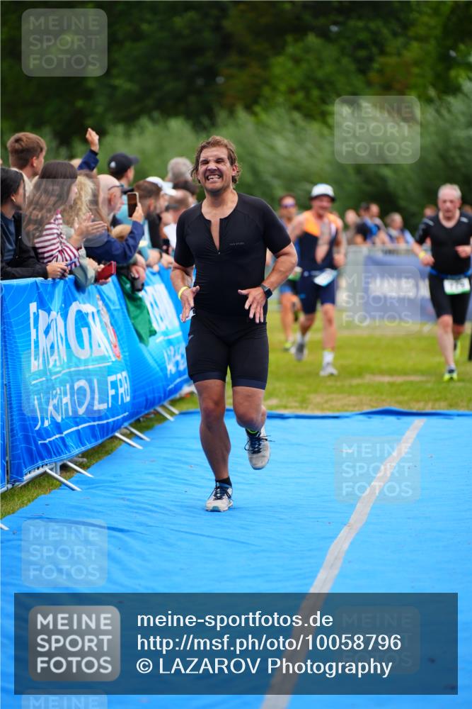 30.08.2026 - Elbe Triathlon Hamburg LAZAROV Photography http://msf.ph/oto/10058796 30.08.2026 11:32:13 Ziel 716, 729, 1026, 1062, 1170, 1369 meine-sportfotos.de