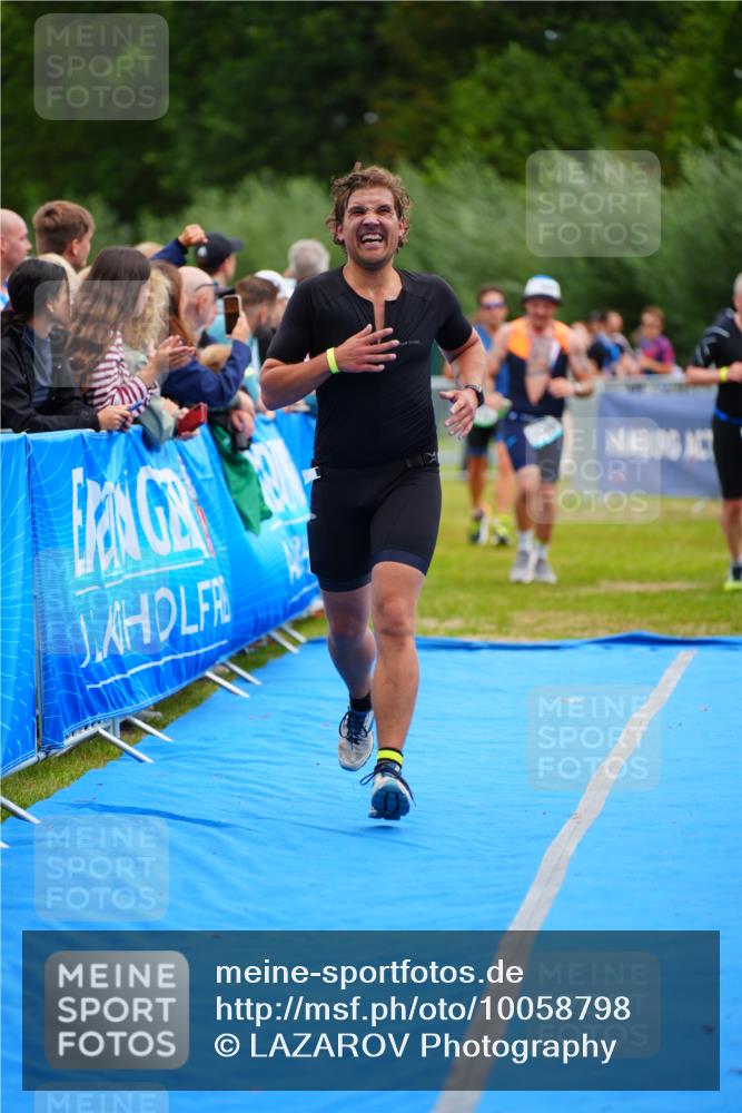 30.08.2026 - Elbe Triathlon Hamburg LAZAROV Photography http://msf.ph/oto/10058798 30.08.2026 11:32:13 Ziel 716, 729, 1026, 1062, 1170, 1369 meine-sportfotos.de