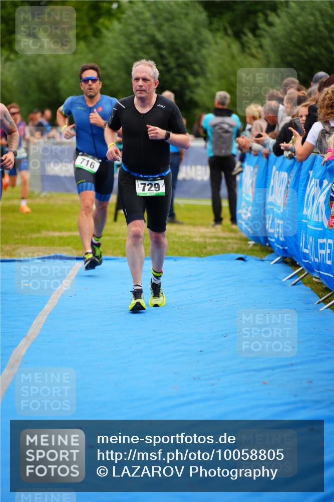 30.08.2026 - Elbe Triathlon Hamburg LAZAROV Photography http://msf.ph/oto/10058805 30.08.2026 11:32:16 Ziel 716, 729, 1026, 1170, 1369, 1438 meine-sportfotos.de