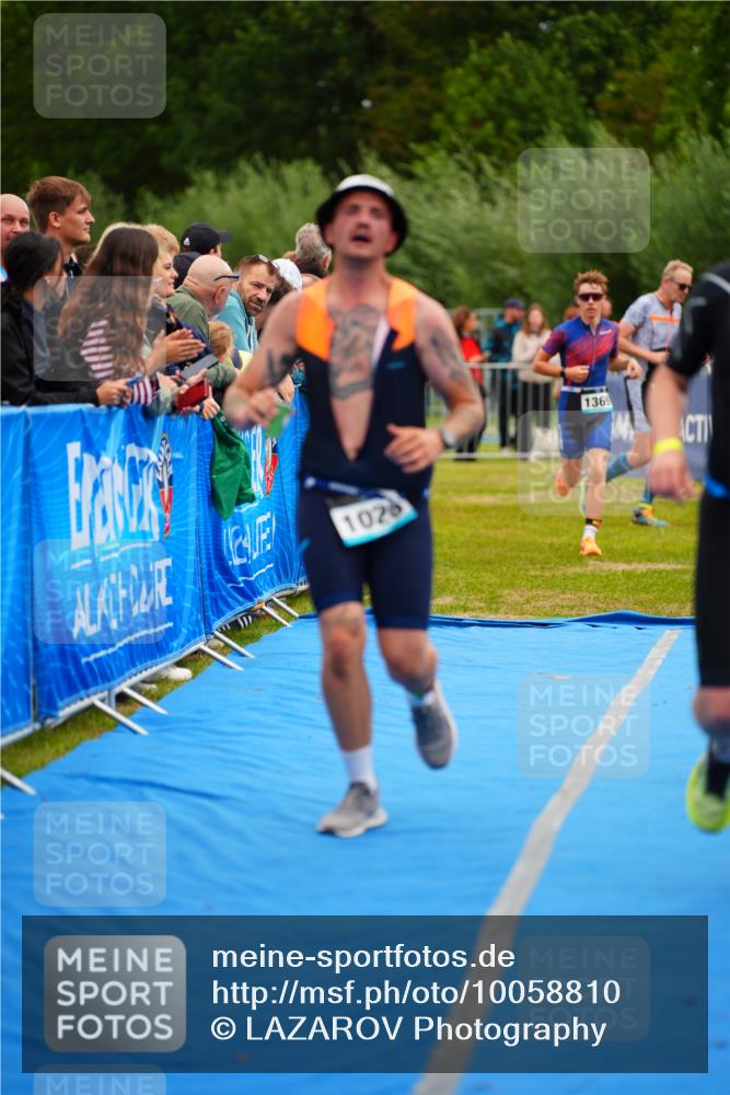30.08.2026 - Elbe Triathlon Hamburg LAZAROV Photography http://msf.ph/oto/10058810 30.08.2026 11:32:18 Ziel 716, 729, 1026, 1369, 1438 meine-sportfotos.de