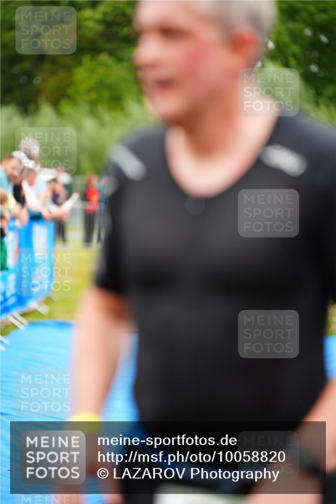 30.08.2026 - Elbe Triathlon Hamburg LAZAROV Photography http://msf.ph/oto/10058820 30.08.2026 11:32:22 Ziel 716, 1369, 1438 meine-sportfotos.de