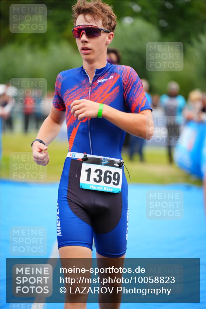 30.08.2026 - Elbe Triathlon Hamburg LAZAROV Photography http://msf.ph/oto/10058823 30.08.2026 11:32:23 Ziel 1222, 1369, 1438 meine-sportfotos.de