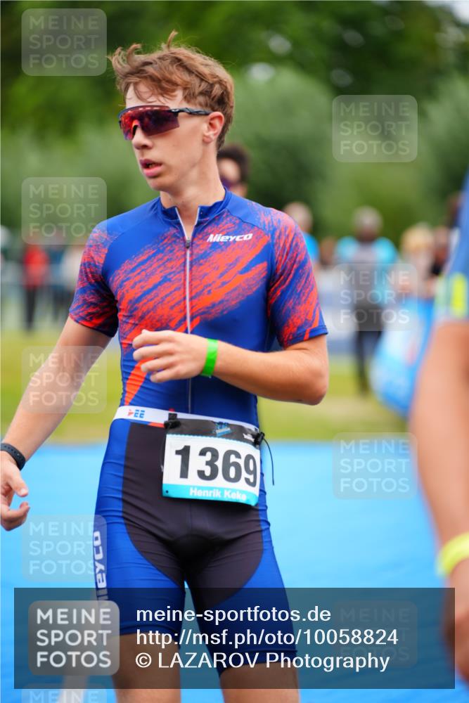 30.08.2026 - Elbe Triathlon Hamburg LAZAROV Photography http://msf.ph/oto/10058824 30.08.2026 11:32:23 Ziel 1222, 1369, 1438 meine-sportfotos.de