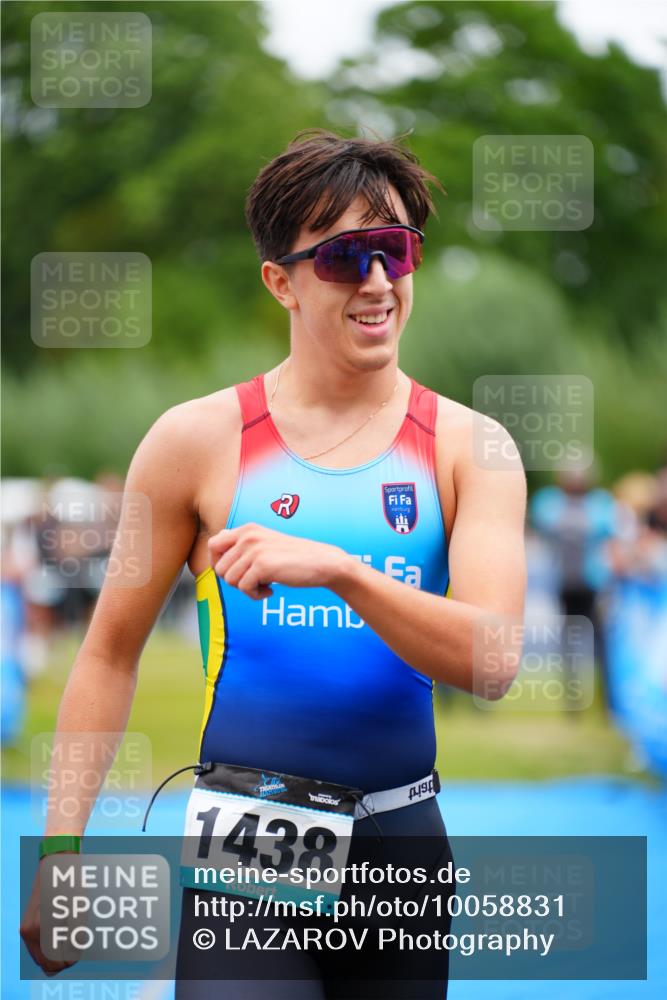 30.08.2026 - Elbe Triathlon Hamburg LAZAROV Photography http://msf.ph/oto/10058831 30.08.2026 11:32:26 Ziel 1189, 1222, 1438 meine-sportfotos.de