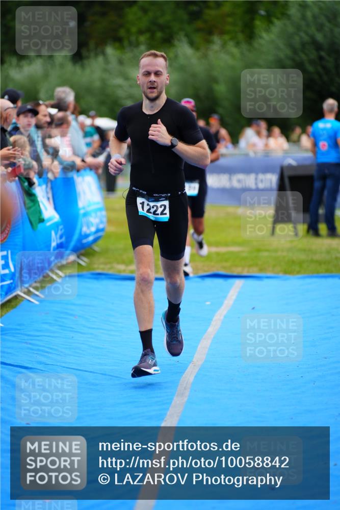 30.08.2026 - Elbe Triathlon Hamburg LAZAROV Photography http://msf.ph/oto/10058842 30.08.2026 11:32:31 Ziel 509, 690, 1086, 1189, 1222 meine-sportfotos.de