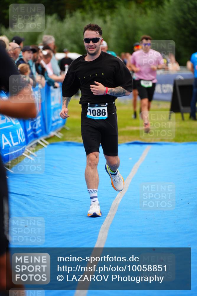 30.08.2026 - Elbe Triathlon Hamburg LAZAROV Photography http://msf.ph/oto/10058851 30.08.2026 11:32:36 Ziel 509, 690, 1051, 1086, 1189 meine-sportfotos.de