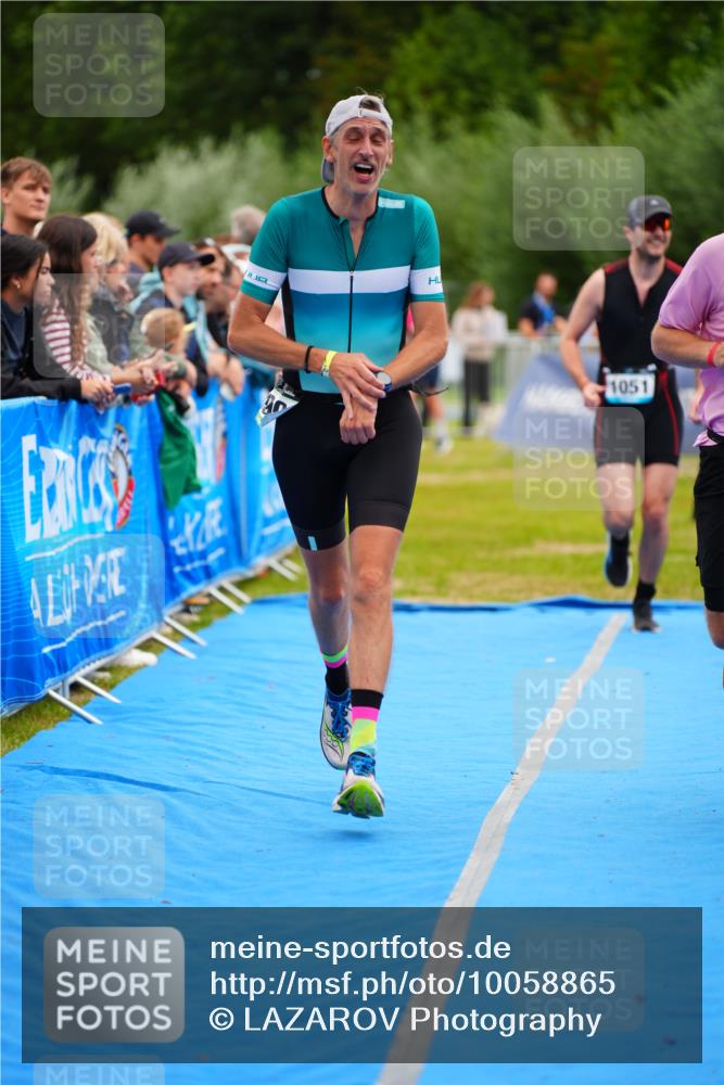 30.08.2026 - Elbe Triathlon Hamburg LAZAROV Photography http://msf.ph/oto/10058865 30.08.2026 11:32:39 Ziel 509, 604, 690, 1051, 1086 meine-sportfotos.de