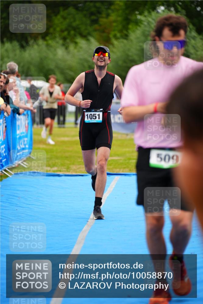 30.08.2026 - Elbe Triathlon Hamburg LAZAROV Photography http://msf.ph/oto/10058870 30.08.2026 11:32:40 Ziel 509, 604, 690, 1051, 1086 meine-sportfotos.de