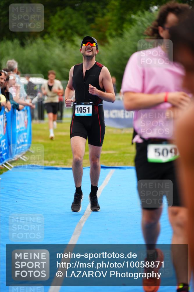 30.08.2026 - Elbe Triathlon Hamburg LAZAROV Photography http://msf.ph/oto/10058871 30.08.2026 11:32:41 Ziel 509, 604, 690, 1051 meine-sportfotos.de