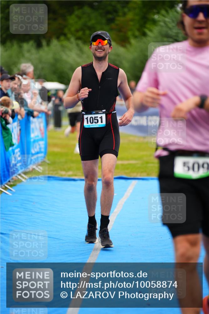 30.08.2026 - Elbe Triathlon Hamburg LAZAROV Photography http://msf.ph/oto/10058874 30.08.2026 11:32:41 Ziel 509, 604, 690, 1051 meine-sportfotos.de