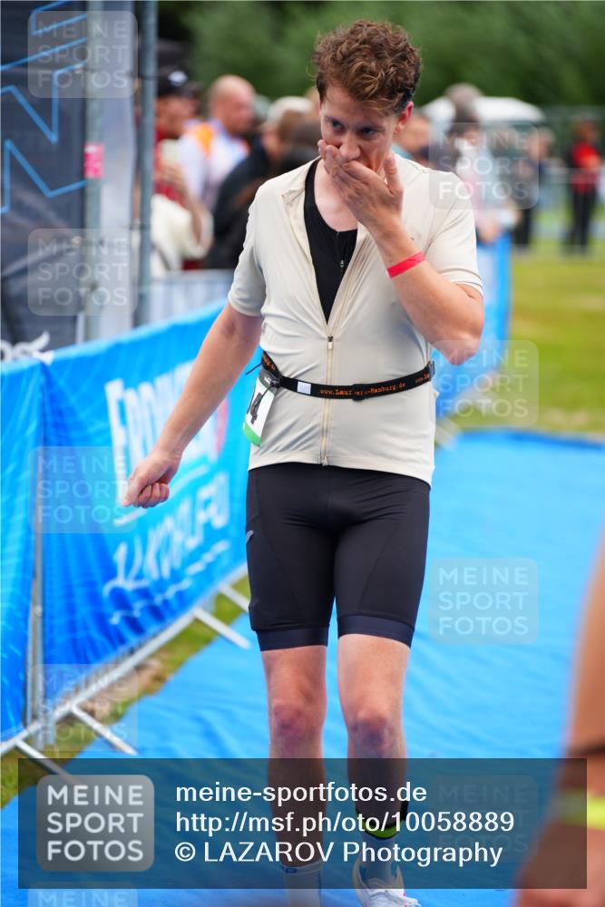 30.08.2026 - Elbe Triathlon Hamburg LAZAROV Photography http://msf.ph/oto/10058889 30.08.2026 11:32:47 Ziel 604 meine-sportfotos.de