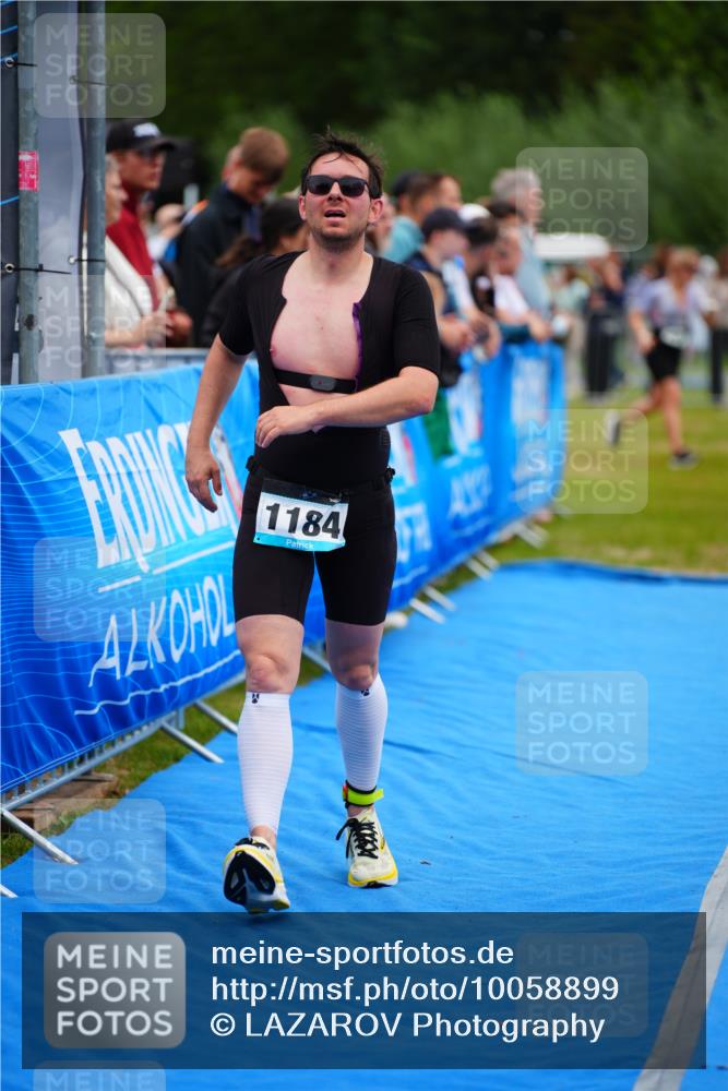30.08.2026 - Elbe Triathlon Hamburg LAZAROV Photography http://msf.ph/oto/10058899 30.08.2026 11:33:02 Ziel 1184 meine-sportfotos.de
