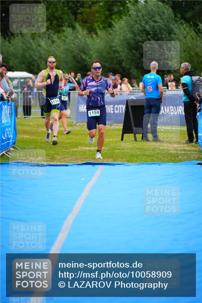 30.08.2026 - Elbe Triathlon Hamburg LAZAROV Photography http://msf.ph/oto/10058909 30.08.2026 11:33:15 Ziel 1136, 1159 meine-sportfotos.de