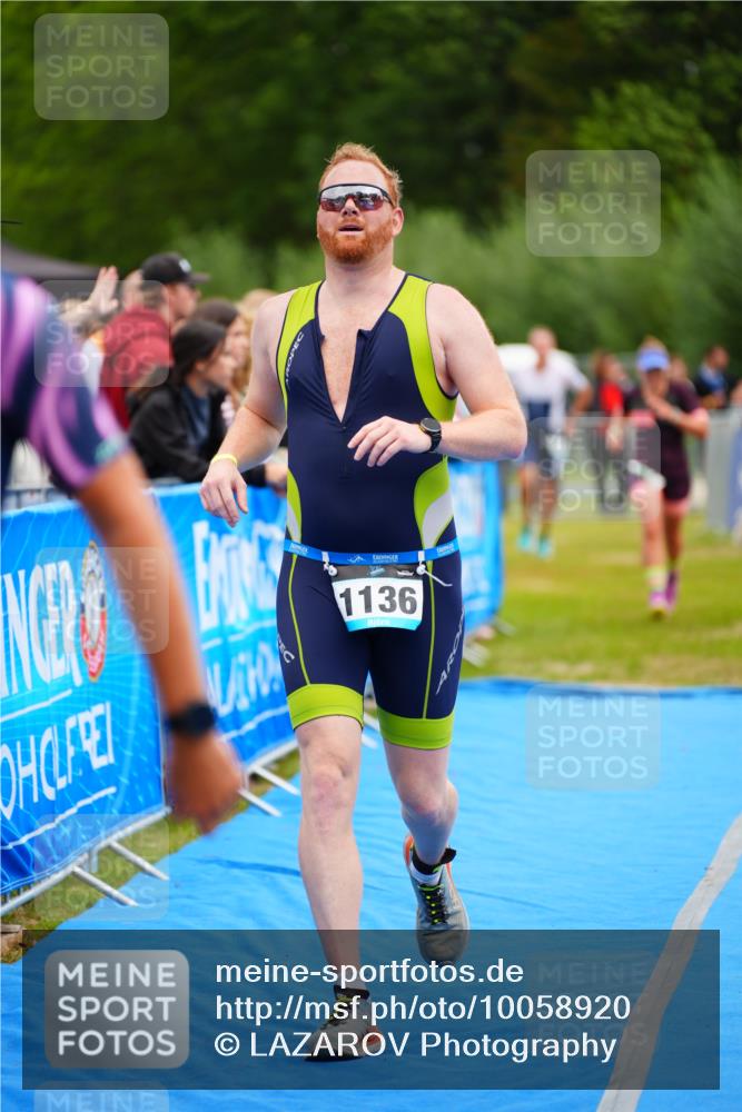 30.08.2026 - Elbe Triathlon Hamburg LAZAROV Photography http://msf.ph/oto/10058920 30.08.2026 11:33:21 Ziel 937, 1136, 1159, 1254 meine-sportfotos.de