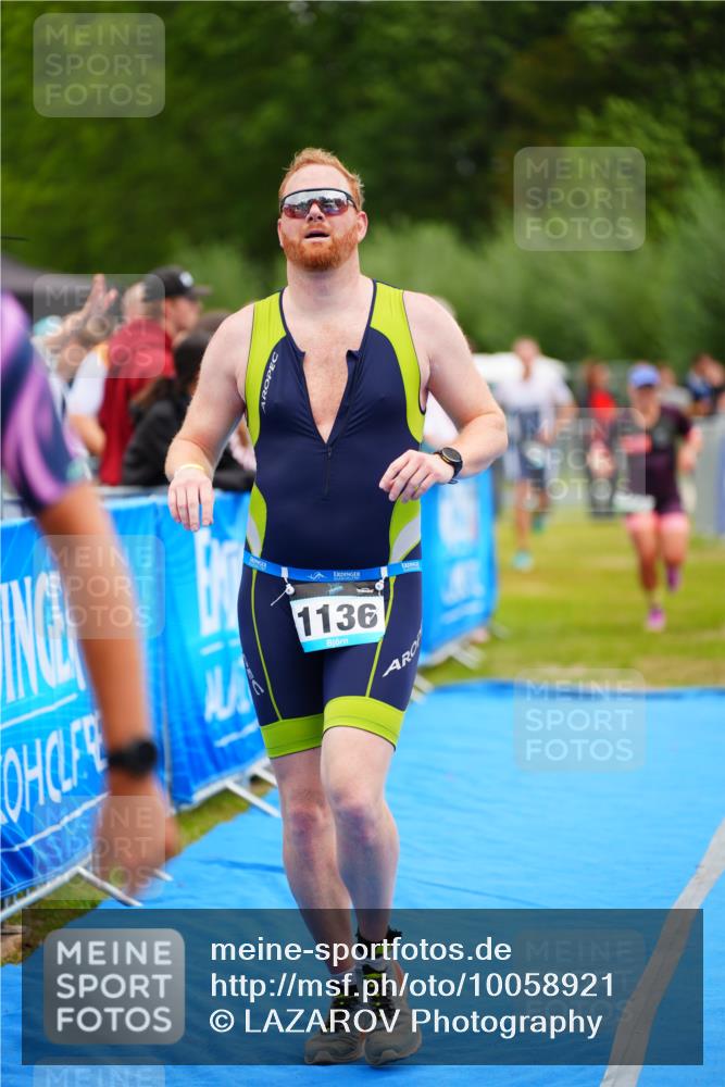 30.08.2026 - Elbe Triathlon Hamburg LAZAROV Photography http://msf.ph/oto/10058921 30.08.2026 11:33:21 Ziel 937, 1136, 1159, 1254 meine-sportfotos.de