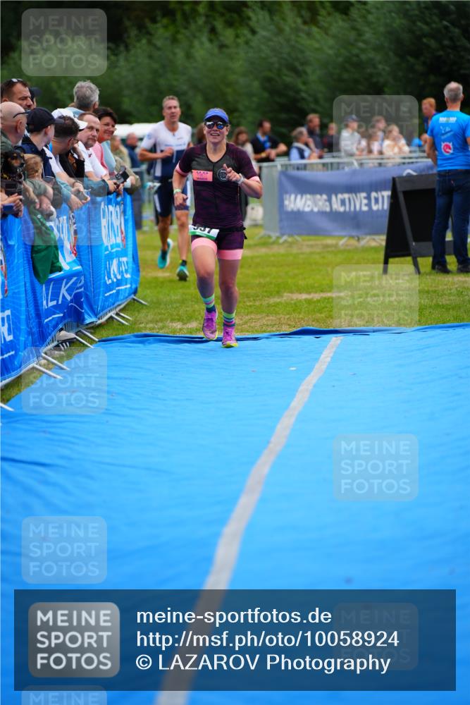 30.08.2026 - Elbe Triathlon Hamburg LAZAROV Photography http://msf.ph/oto/10058924 30.08.2026 11:33:23 Ziel 937, 1136, 1254 meine-sportfotos.de