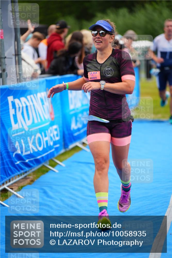 30.08.2026 - Elbe Triathlon Hamburg LAZAROV Photography http://msf.ph/oto/10058935 30.08.2026 11:33:26 Ziel 937, 1254 meine-sportfotos.de