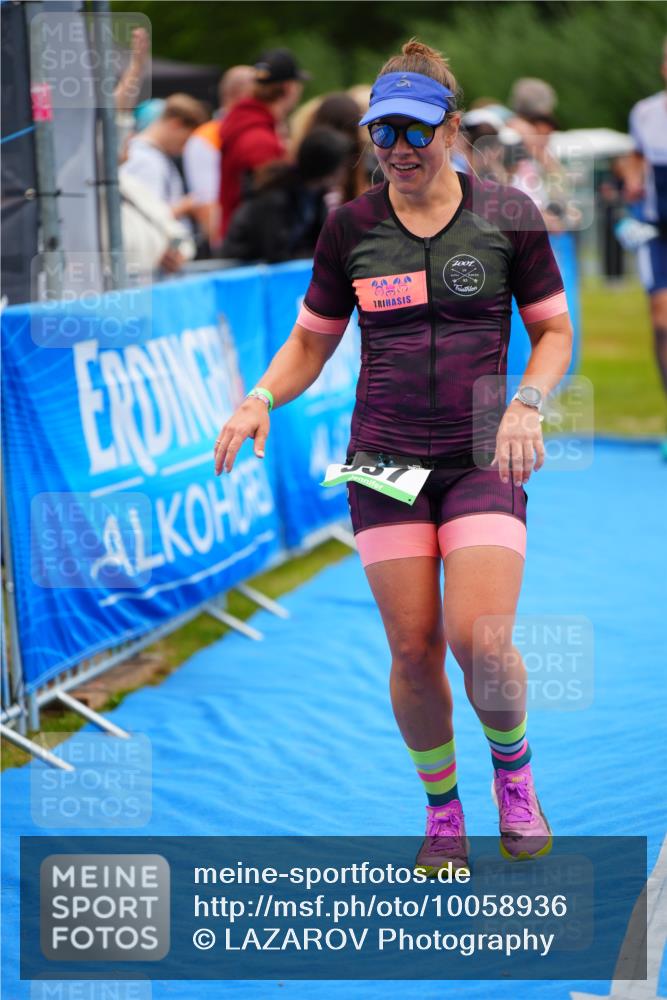 30.08.2026 - Elbe Triathlon Hamburg LAZAROV Photography http://msf.ph/oto/10058936 30.08.2026 11:33:26 Ziel 937, 1254 meine-sportfotos.de