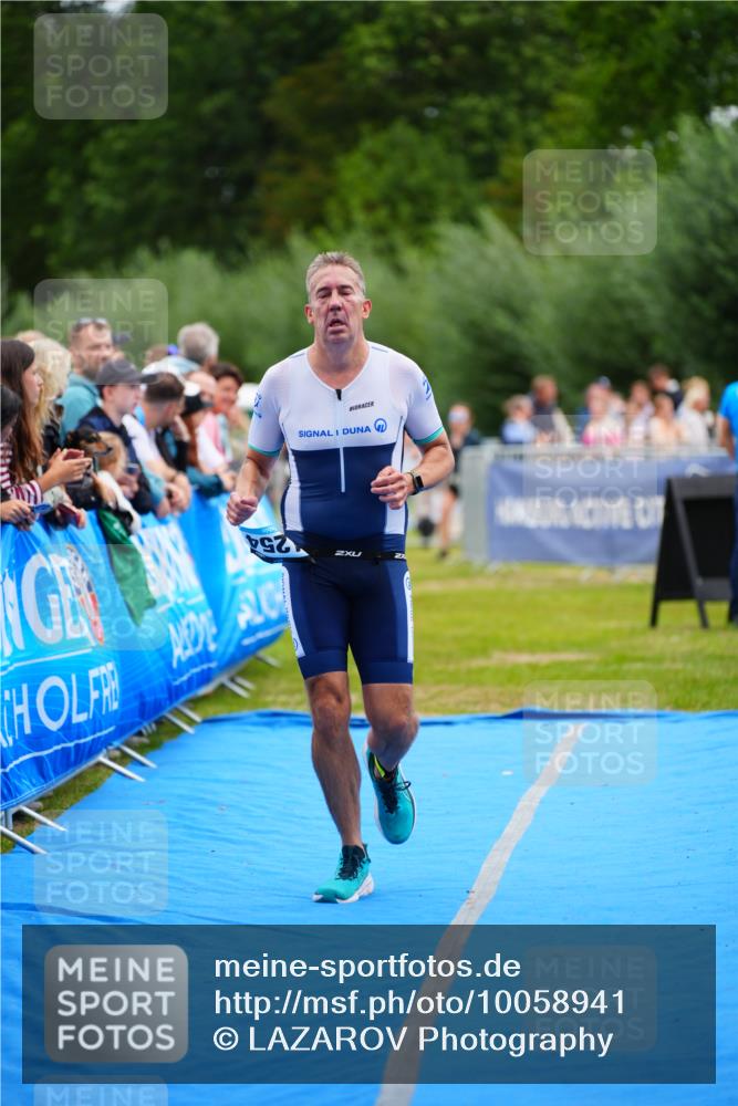 30.08.2026 - Elbe Triathlon Hamburg LAZAROV Photography http://msf.ph/oto/10058941 30.08.2026 11:33:28 Ziel 843, 937, 1126, 1254, 1313 meine-sportfotos.de