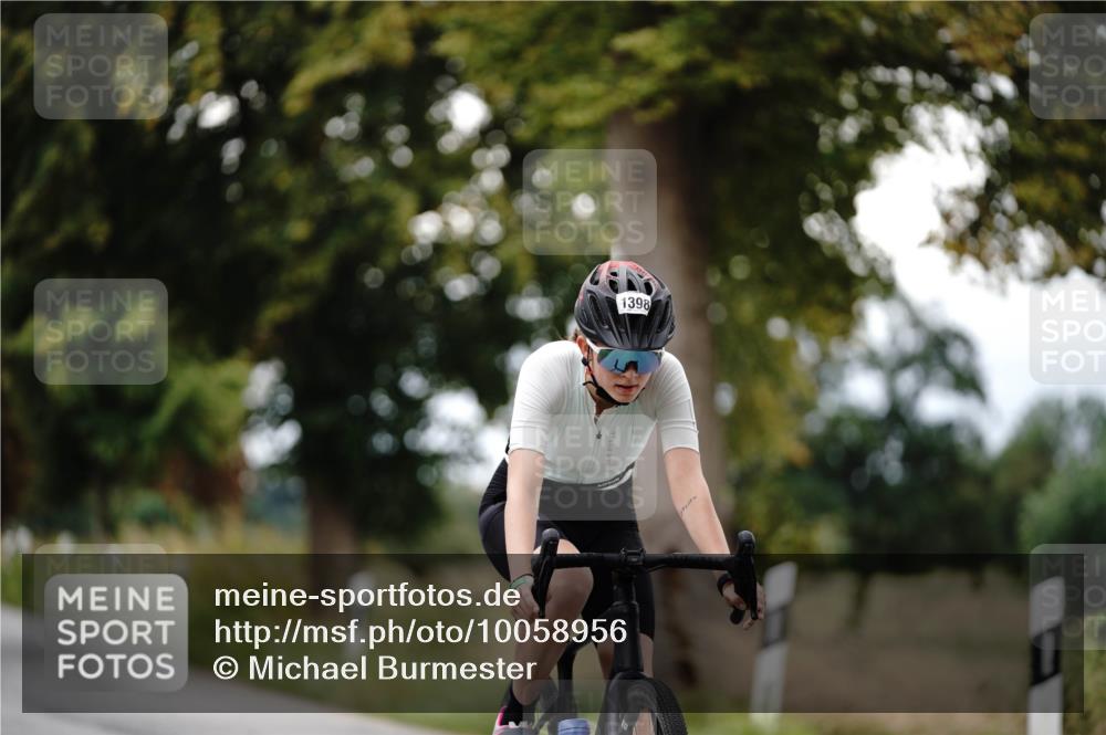 30.08.2026 - Elbe Triathlon Hamburg Michael Burmester http://msf.ph/oto/10058956 30.08.2026 11:27:05 Radfahren 1398, 1463 meine-sportfotos.de