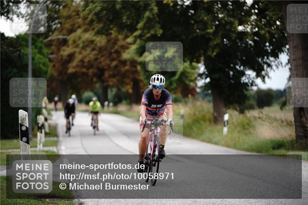 30.08.2026 - Elbe Triathlon Hamburg Michael Burmester http://msf.ph/oto/10058971 30.08.2026 11:27:27 Radfahren 1357, 1604, 1613, 1713 meine-sportfotos.de
