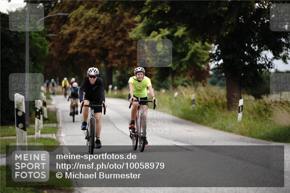 30.08.2026 - Elbe Triathlon Hamburg Michael Burmester http://msf.ph/oto/10058979 30.08.2026 11:27:30 Radfahren 1604, 1613, 1628, 1713 meine-sportfotos.de