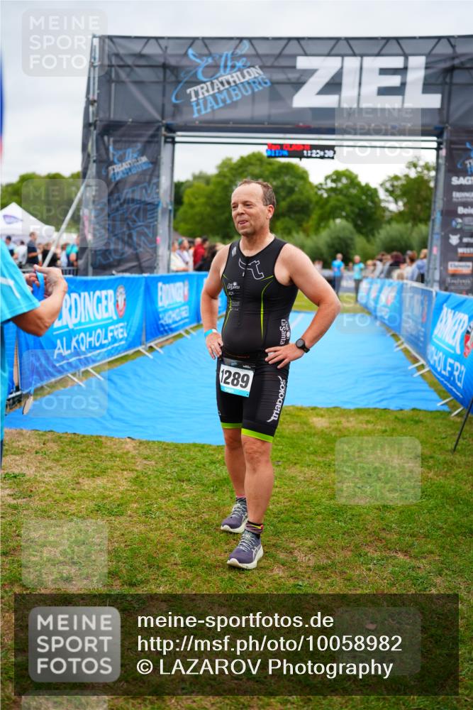 30.08.2026 - Elbe Triathlon Hamburg LAZAROV Photography http://msf.ph/oto/10058982 30.08.2026 11:33:51 Ziel 680, 863, 870 meine-sportfotos.de