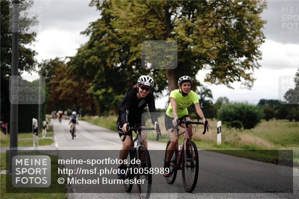 30.08.2026 - Elbe Triathlon Hamburg Michael Burmester http://msf.ph/oto/10058989 30.08.2026 11:27:33 Radfahren 1481, 1604, 1613, 1628 meine-sportfotos.de