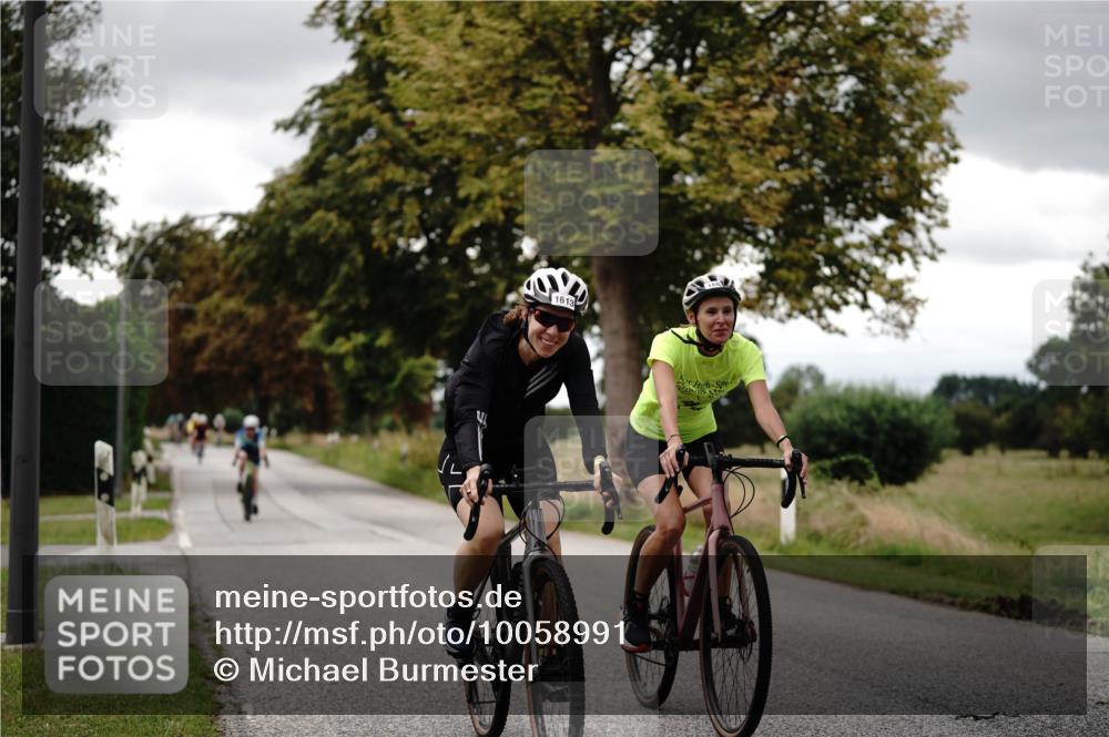 30.08.2026 - Elbe Triathlon Hamburg Michael Burmester http://msf.ph/oto/10058991 30.08.2026 11:27:33 Radfahren 1481, 1604, 1613, 1628 meine-sportfotos.de