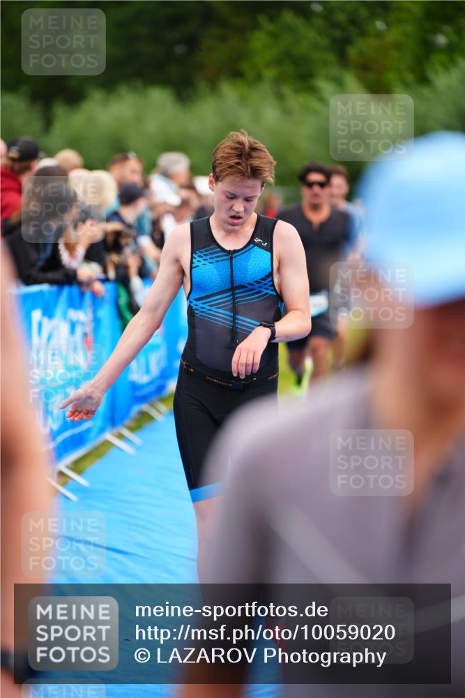 30.08.2026 - Elbe Triathlon Hamburg LAZAROV Photography http://msf.ph/oto/10059020 30.08.2026 11:34:02 Ziel 1166, 1180, 1234, 1452 meine-sportfotos.de