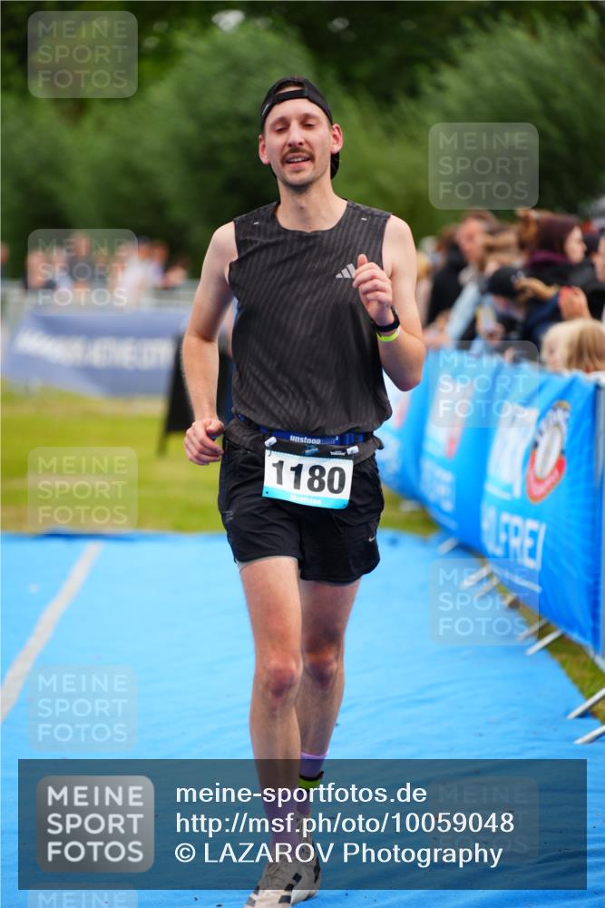 30.08.2026 - Elbe Triathlon Hamburg LAZAROV Photography http://msf.ph/oto/10059048 30.08.2026 11:34:06 Ziel 1166, 1180, 1234 meine-sportfotos.de