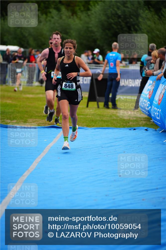 30.08.2026 - Elbe Triathlon Hamburg LAZAROV Photography http://msf.ph/oto/10059054 30.08.2026 11:34:17 Ziel 848, 1149, 1153, 1199 meine-sportfotos.de