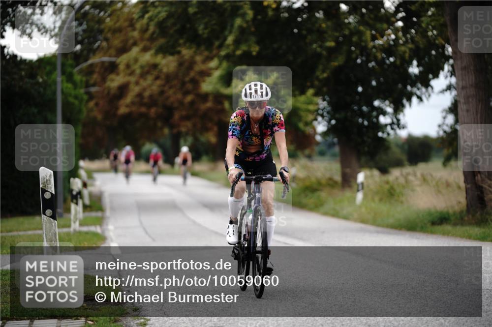 30.08.2026 - Elbe Triathlon Hamburg Michael Burmester http://msf.ph/oto/10059060 30.08.2026 11:27:52 Radfahren 1458, 1466, 1661, 1704, 1711 meine-sportfotos.de
