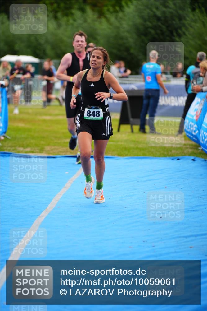 30.08.2026 - Elbe Triathlon Hamburg LAZAROV Photography http://msf.ph/oto/10059061 30.08.2026 11:34:18 Ziel 848, 1149, 1153, 1199 meine-sportfotos.de