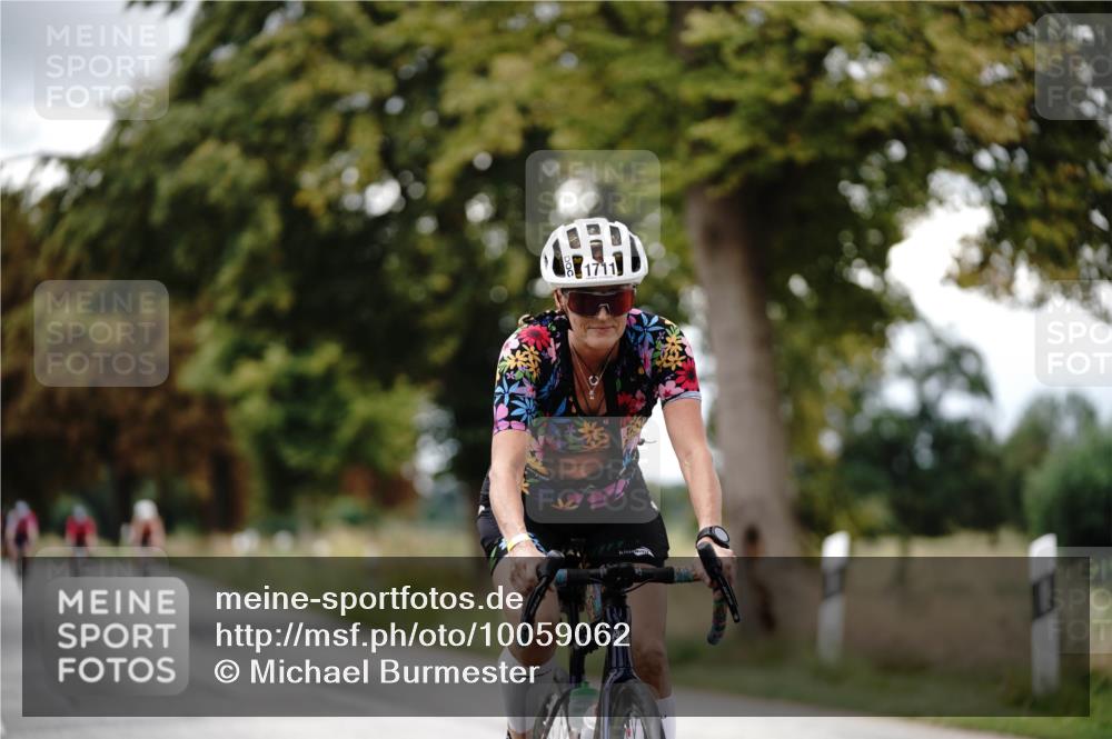 30.08.2026 - Elbe Triathlon Hamburg Michael Burmester http://msf.ph/oto/10059062 30.08.2026 11:27:53 Radfahren 1458, 1466, 1661, 1693, 1704, 1711 meine-sportfotos.de