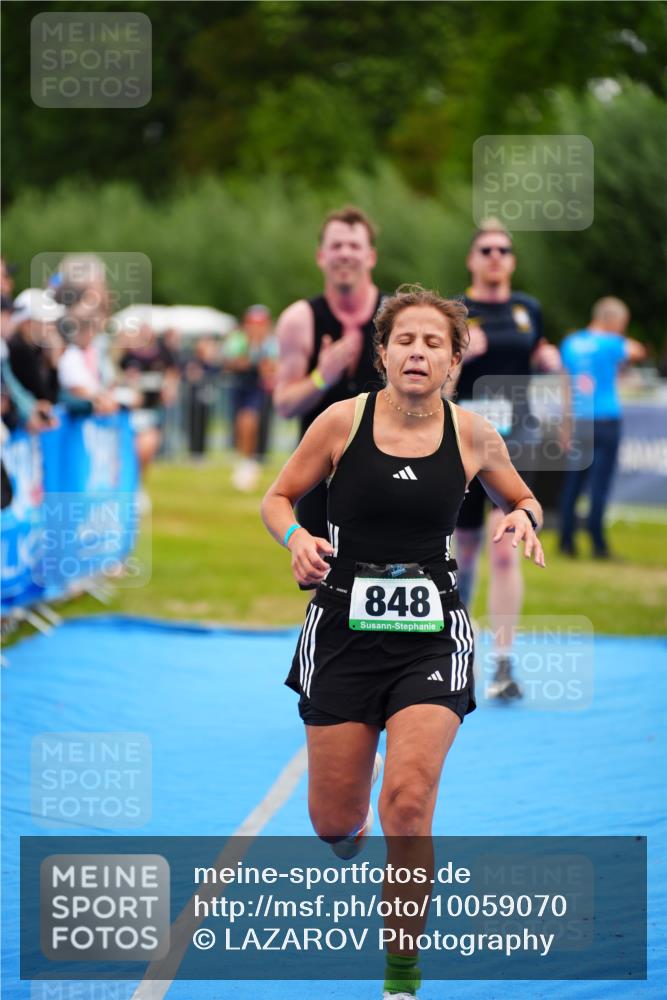 30.08.2026 - Elbe Triathlon Hamburg LAZAROV Photography http://msf.ph/oto/10059070 30.08.2026 11:34:19 Ziel 848, 1149, 1153, 1199 meine-sportfotos.de