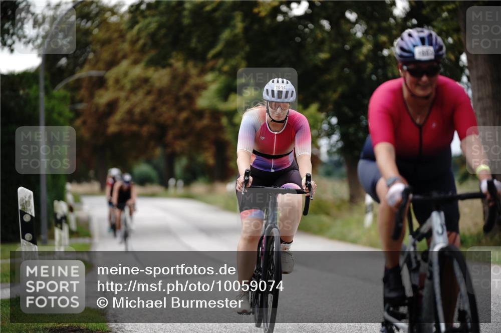 30.08.2026 - Elbe Triathlon Hamburg Michael Burmester http://msf.ph/oto/10059074 30.08.2026 11:28:01 Radfahren 1466, 1606, 1614, 1616, 1693 meine-sportfotos.de