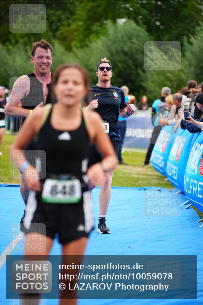 30.08.2026 - Elbe Triathlon Hamburg LAZAROV Photography http://msf.ph/oto/10059078 30.08.2026 11:34:20 Ziel 570, 848, 1149, 1153, 1199 meine-sportfotos.de